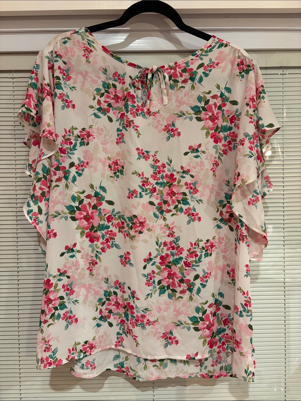 Counterparts White Floral Flutter Sleeve Blouse Size XL
